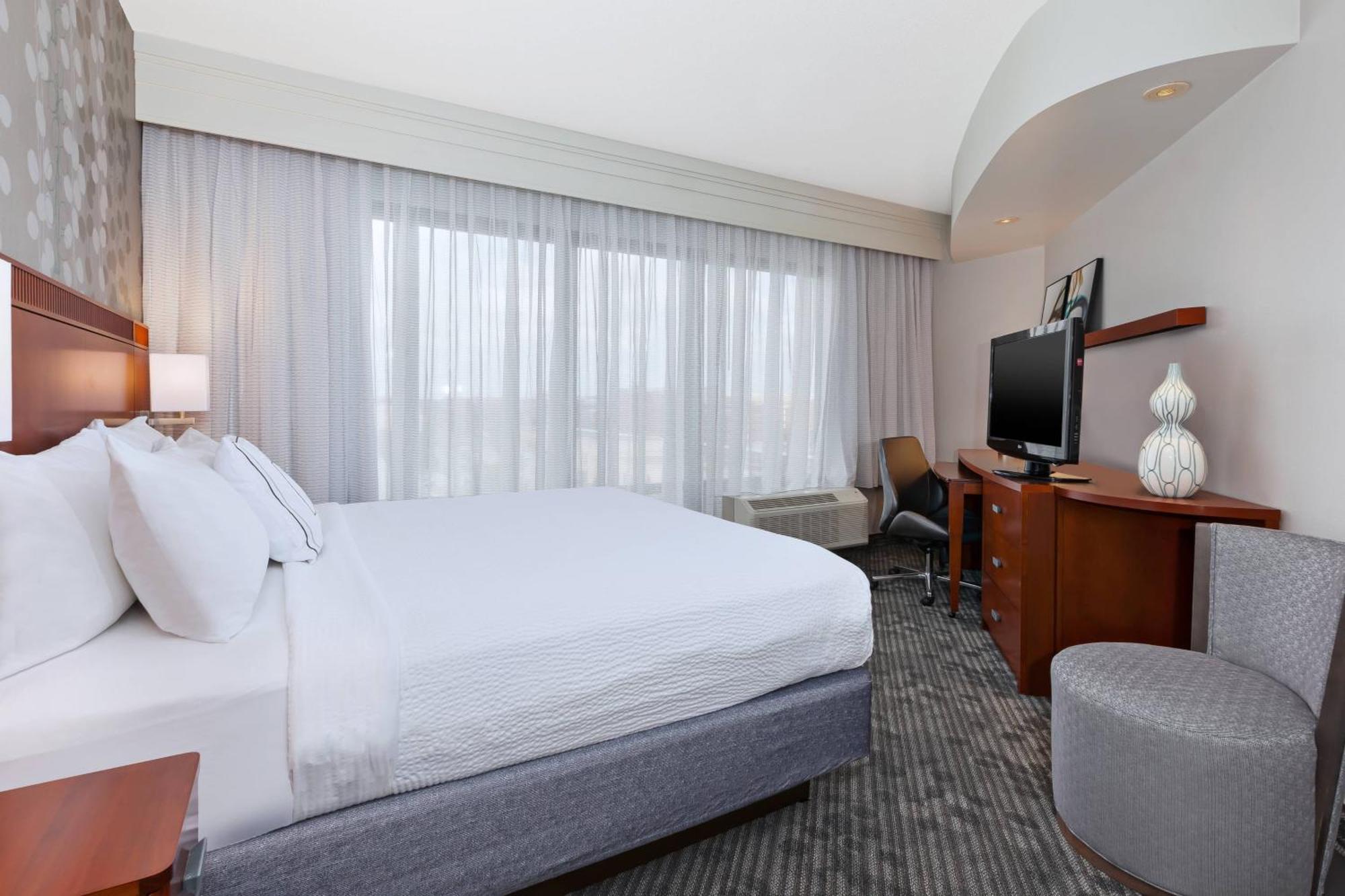 Courtyard By Marriott Oklahoma City Downtown Exterior foto